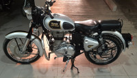 Silver Royal Enfield Classic 500