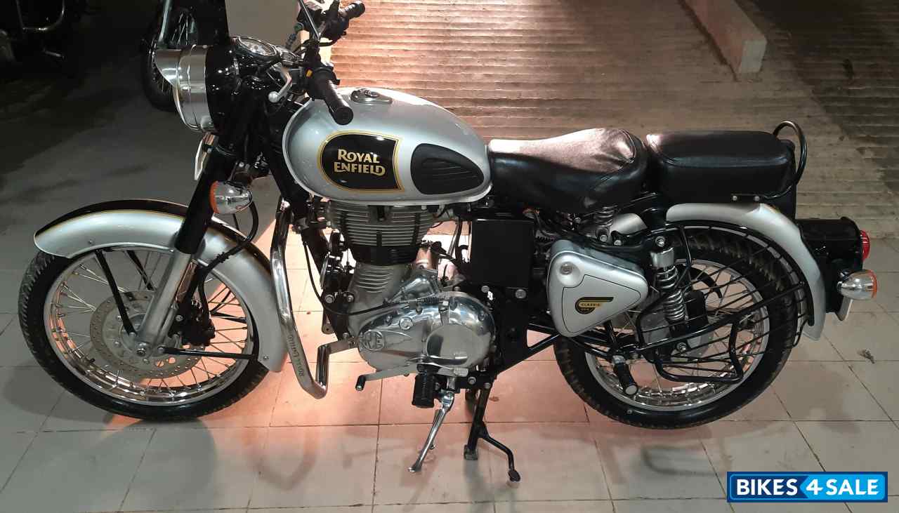 Silver Royal Enfield Classic 500