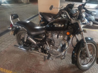 Black Royal Enfield Thunderbird 350