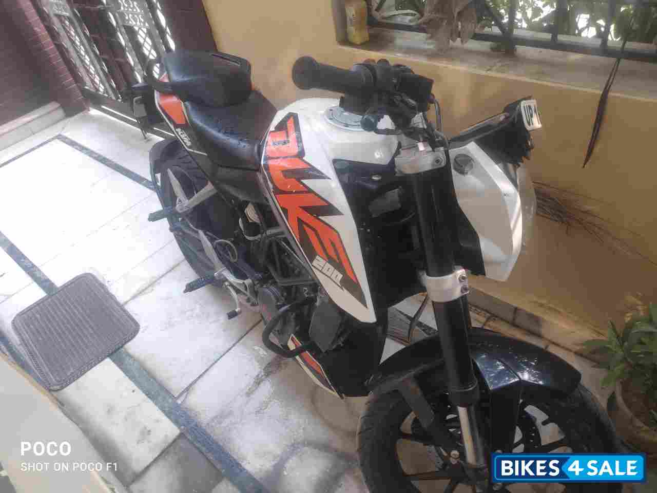 White KTM Duke 200 ABS