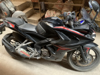 Black Bajaj Pulsar RS 200