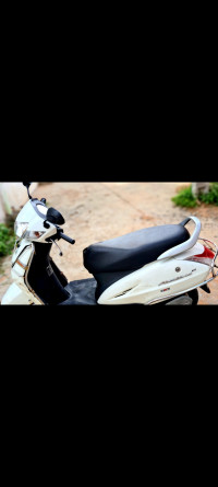 White Honda Activa 3G