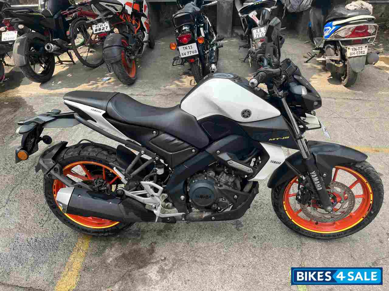 White Yamaha MT-15