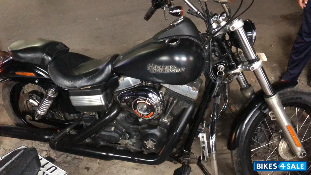 Mat Black Harley Davidson Street