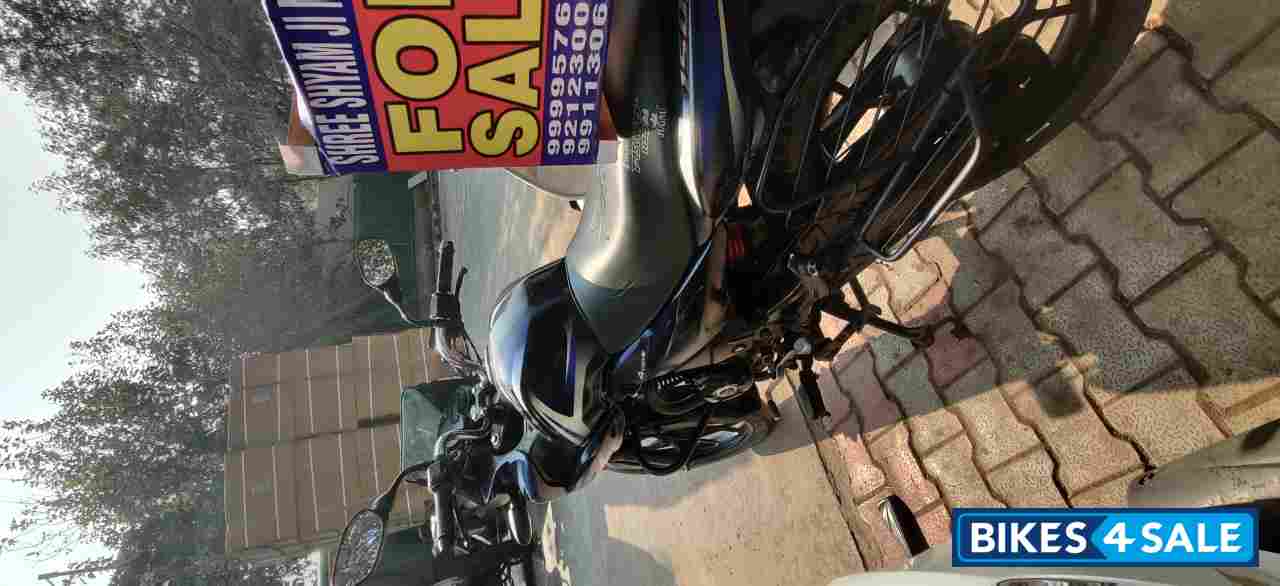 Bajaj Discover 150 F