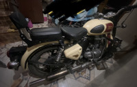 Cream And Cherry Royal Enfield Bullet Standard 500