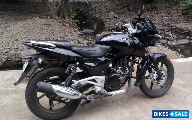 Black Bajaj Pulsar 180 DTSi