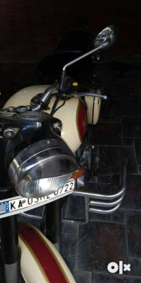 Tan Royal Enfield Classic 500