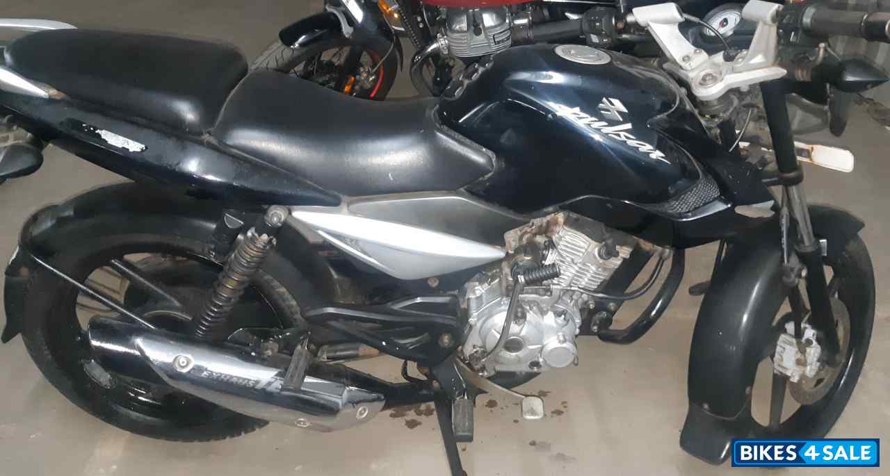 Black Bajaj Pulsar 135LS Black Bajaj Pulsar 135LS