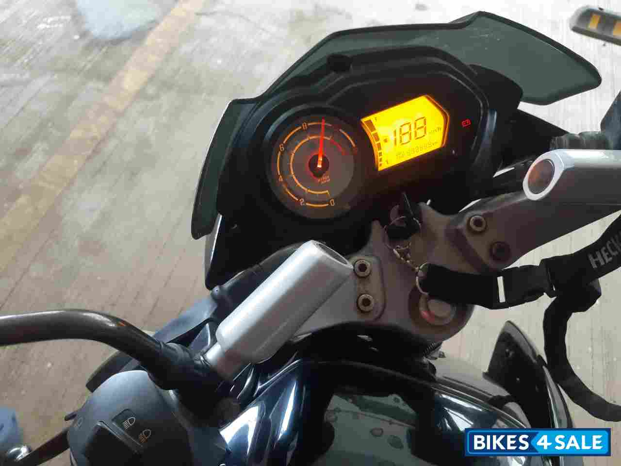 Black Bajaj Pulsar 135LS Black Bajaj Pulsar 135LS