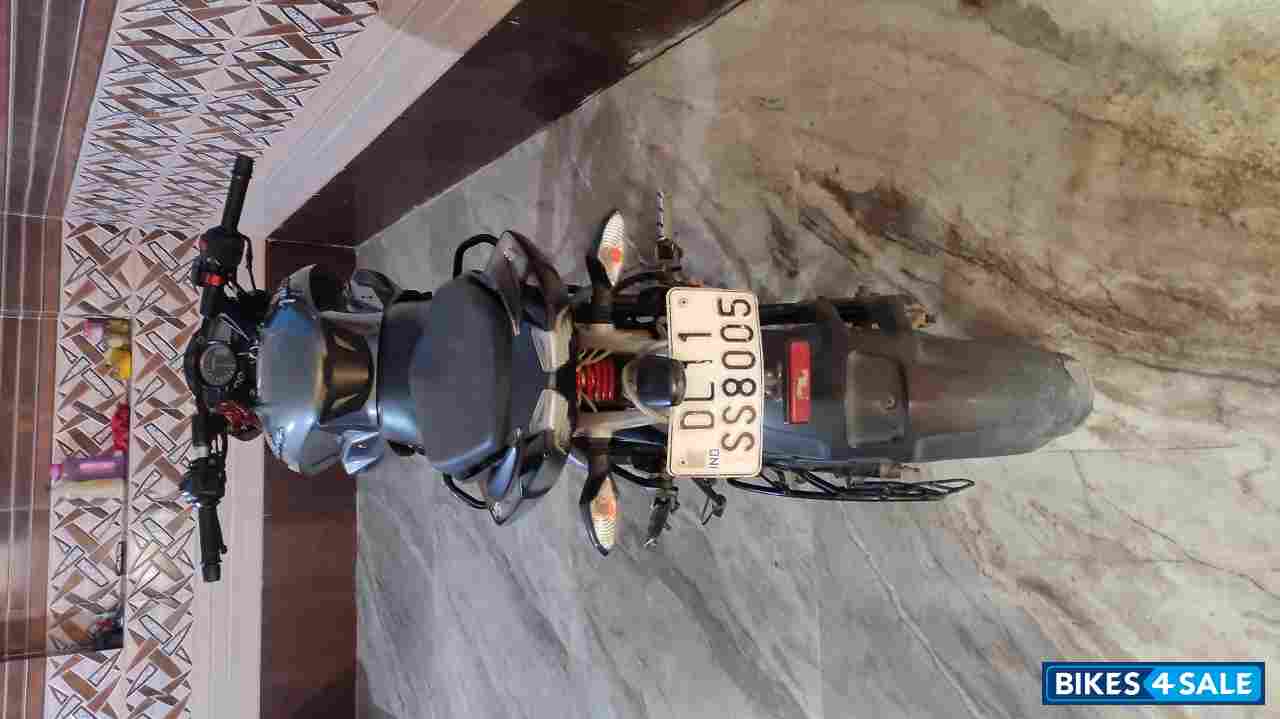 Dual Tone Bajaj Pulsar NS 160