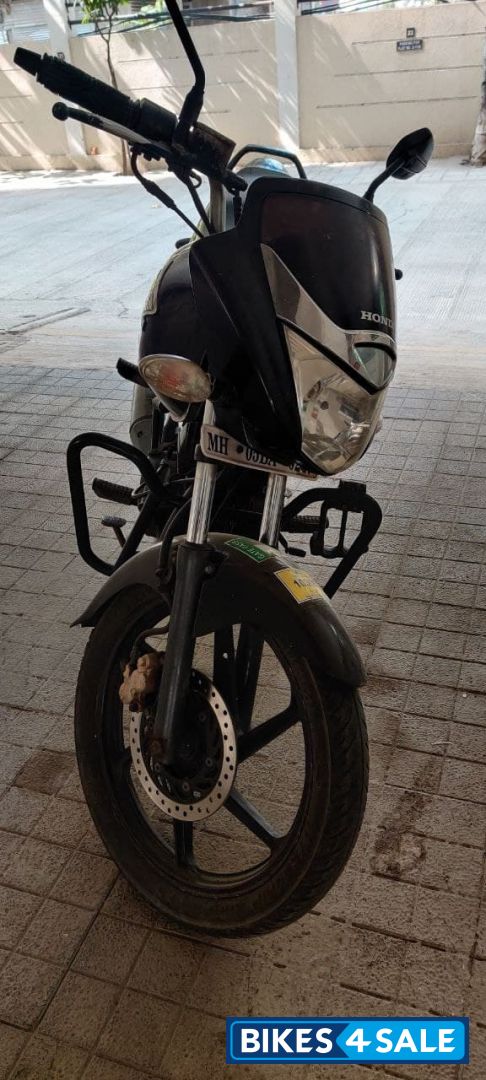 Black Honda CB Unicorn