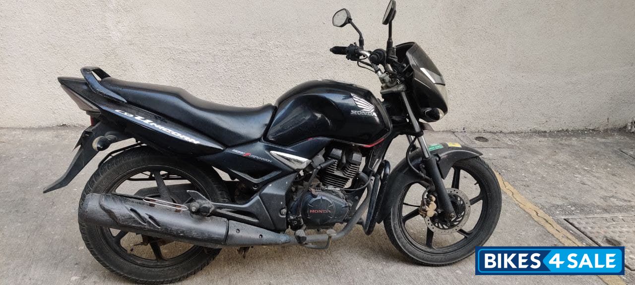 Black Honda CB Unicorn