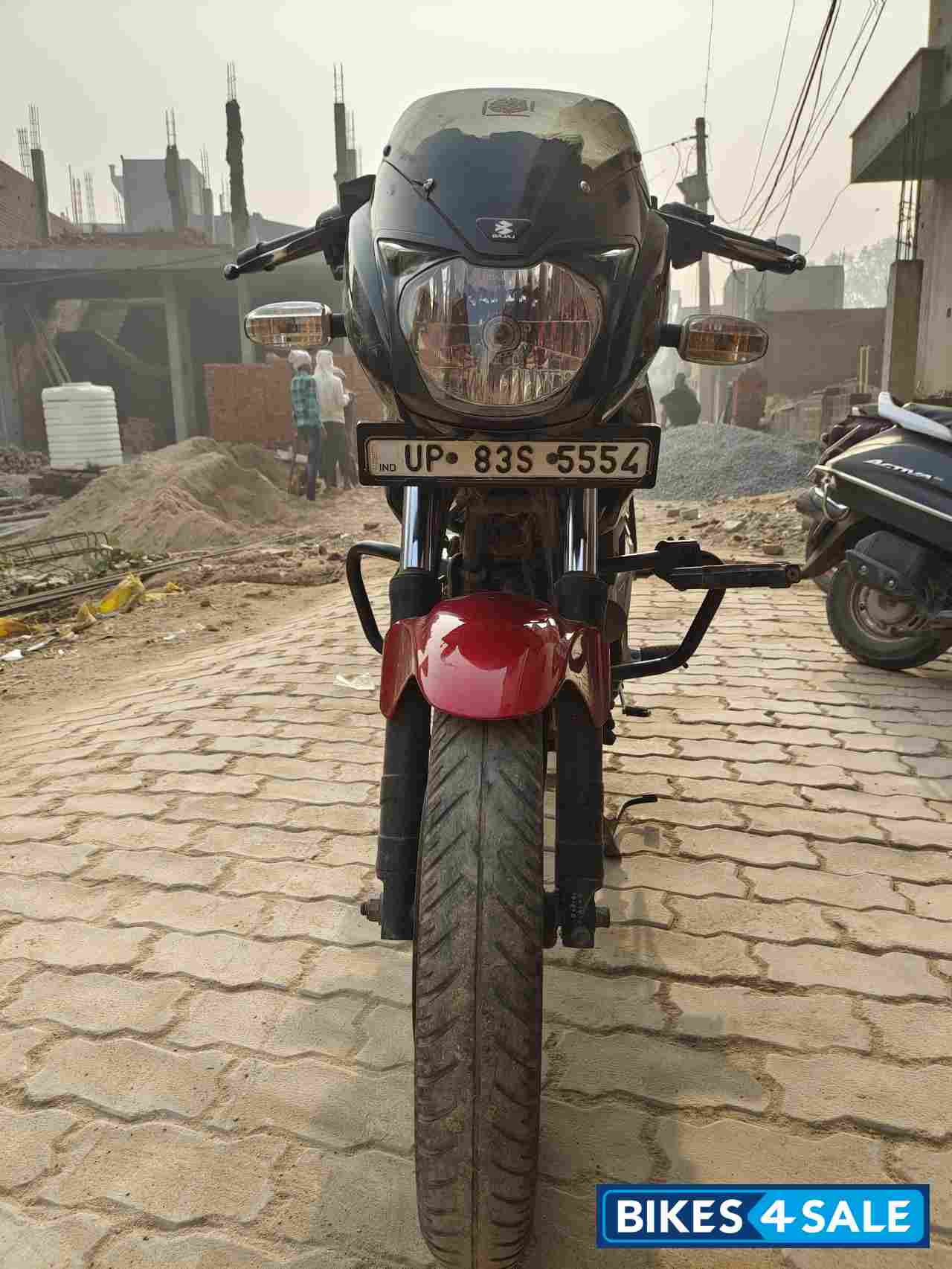 Black Bajaj Pulsar 180