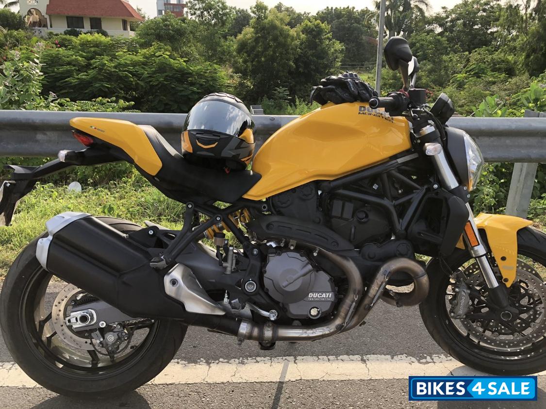 Ducati Monster 821