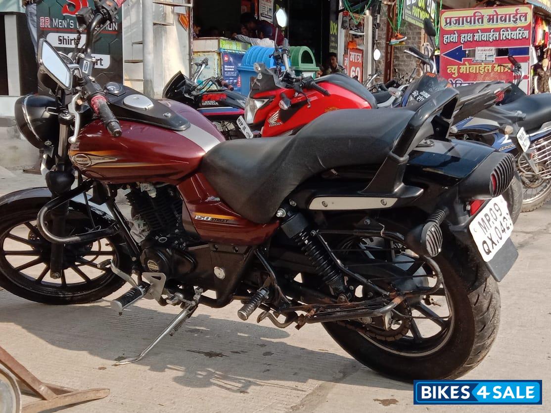 Rad Bajaj Avenger Street 150