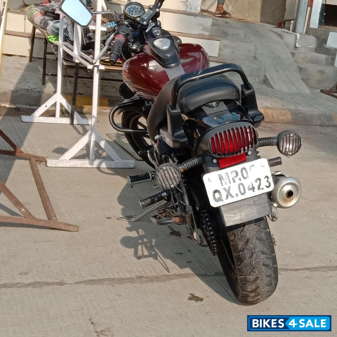 Rad Bajaj Avenger Street 150
