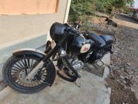 Royal Enfield Classic 500