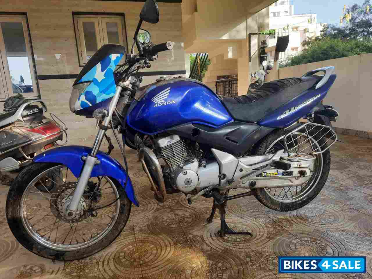 Blue Honda CB Unicorn