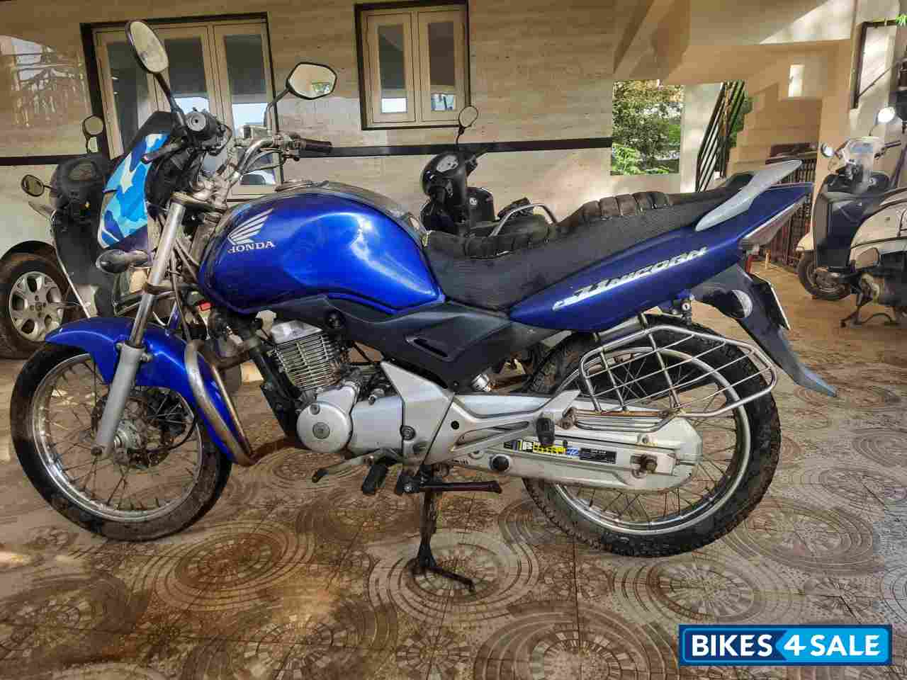 Blue Honda CB Unicorn