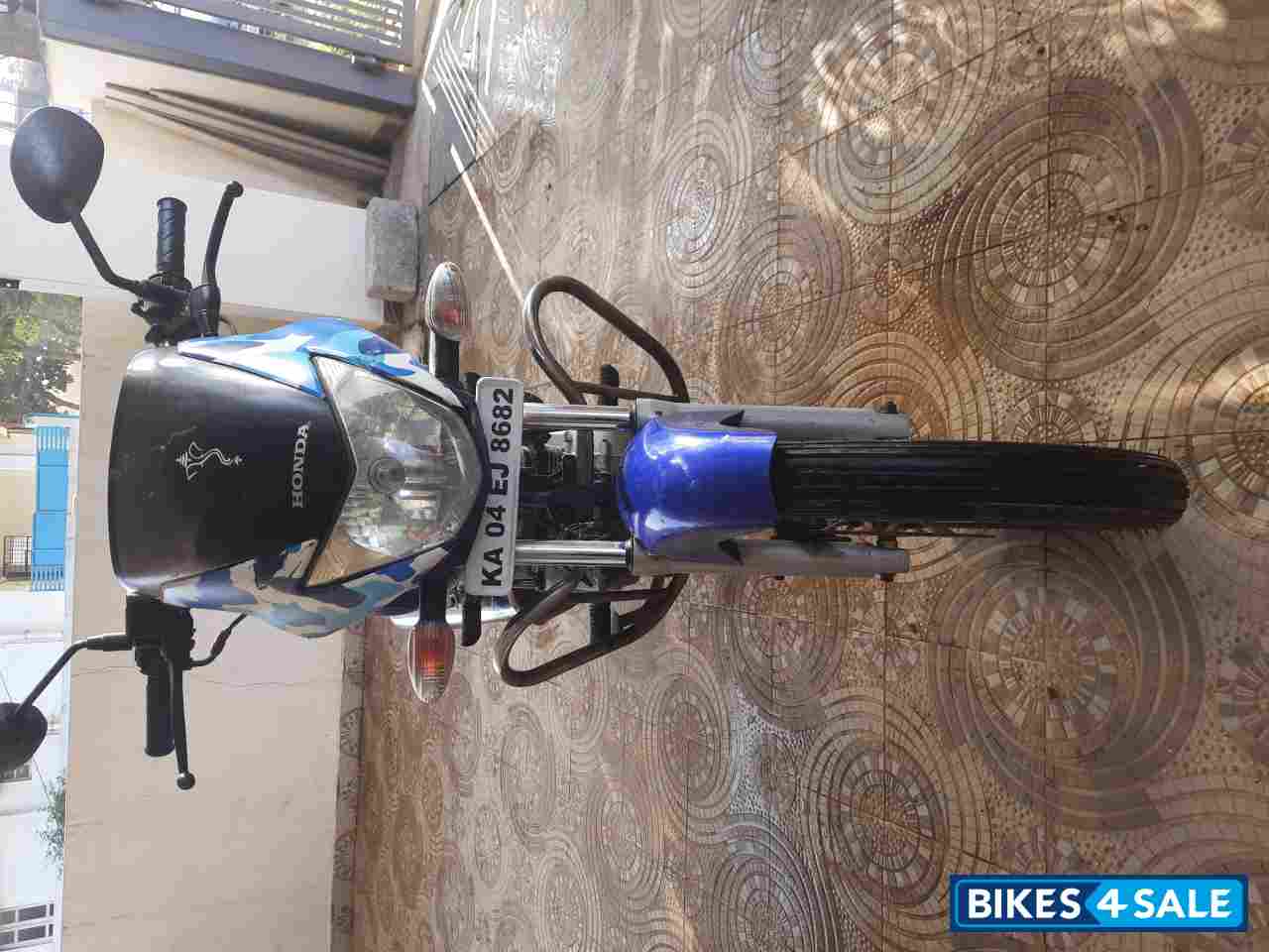 Blue Honda CB Unicorn