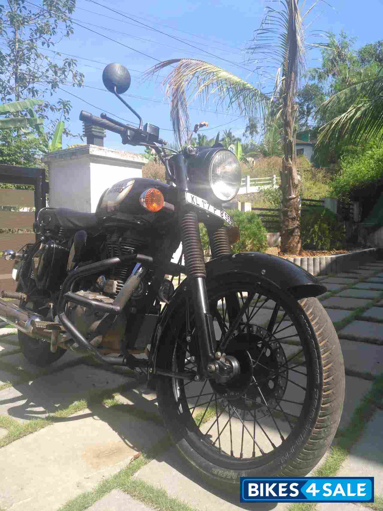Black Royal Enfield Classic 350