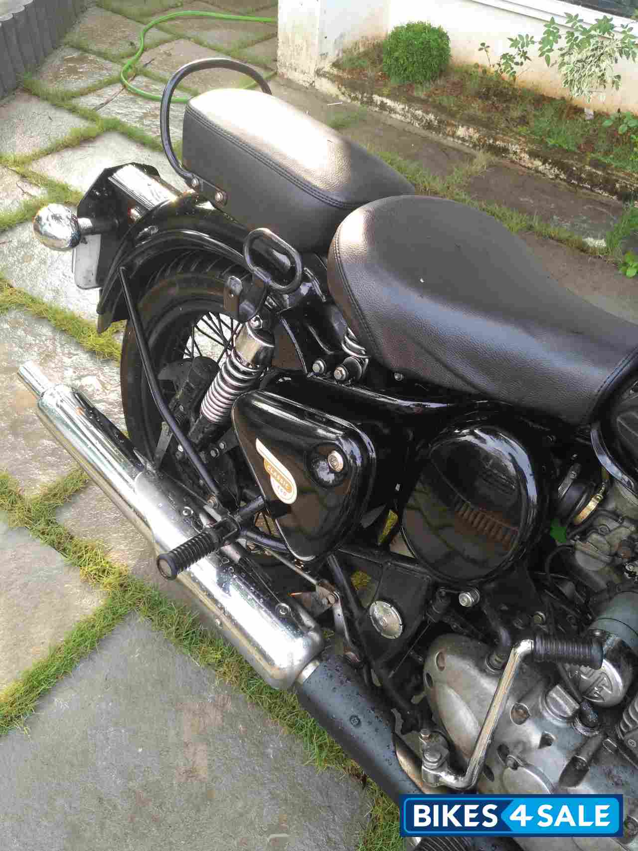 Black Royal Enfield Classic 350