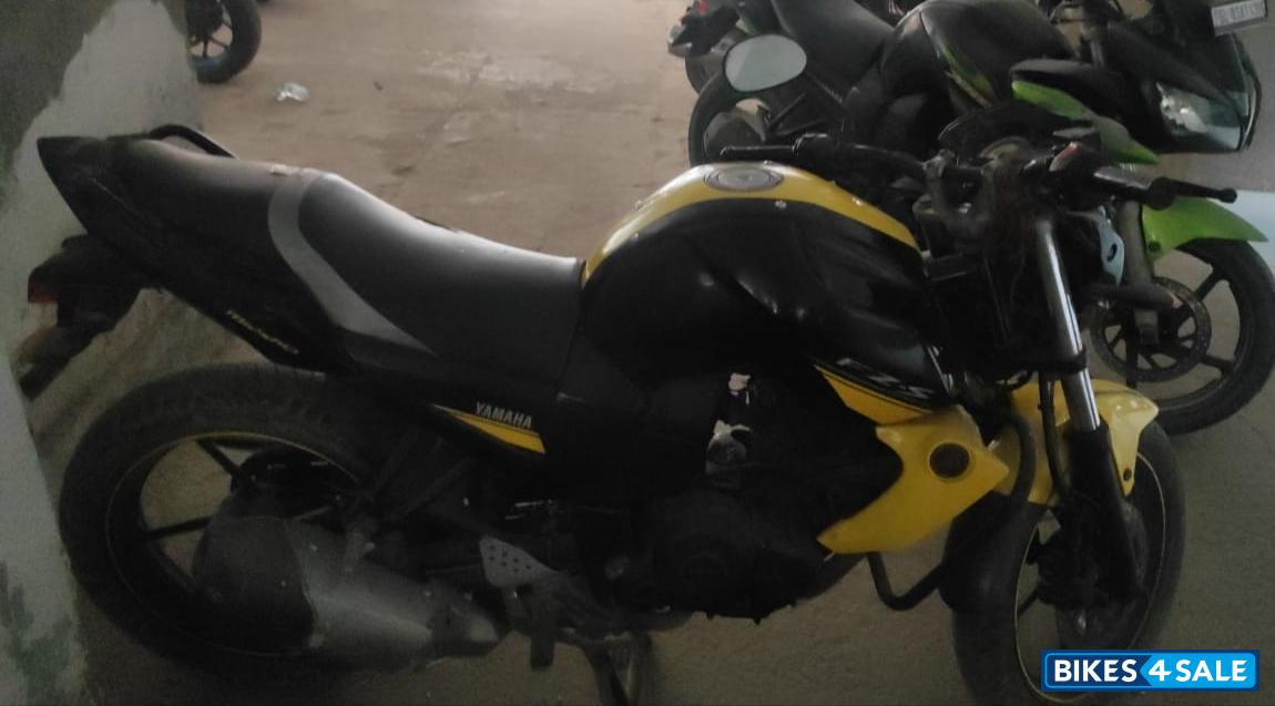 Yamaha FZ-S