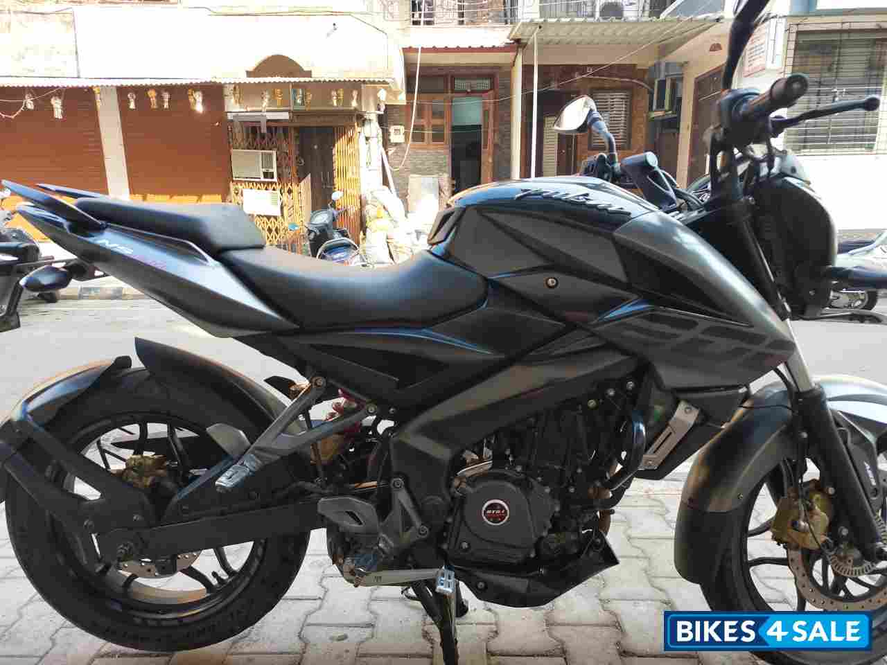 Graphite Black Bajaj Pulsar 200 NS ABS