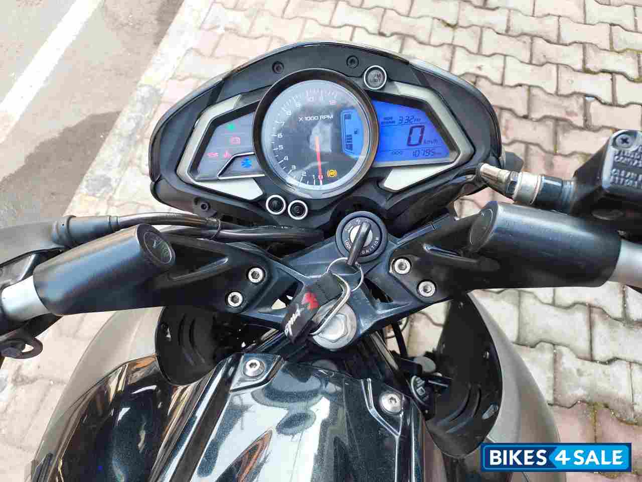 Graphite Black Bajaj Pulsar 200 NS ABS