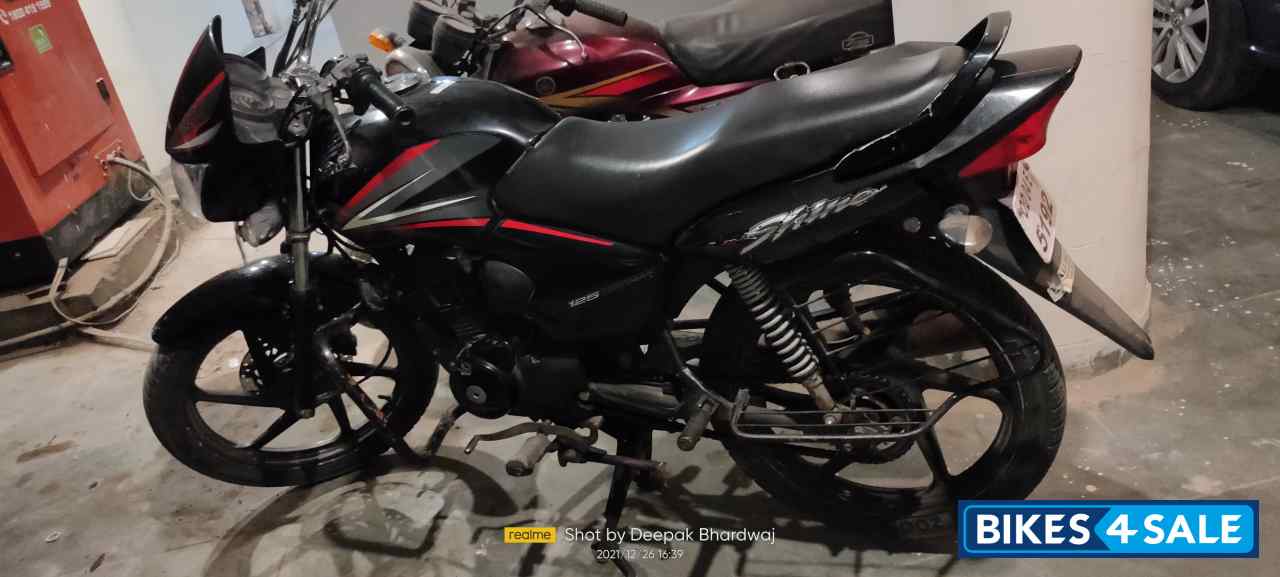 Black Honda CB Shine