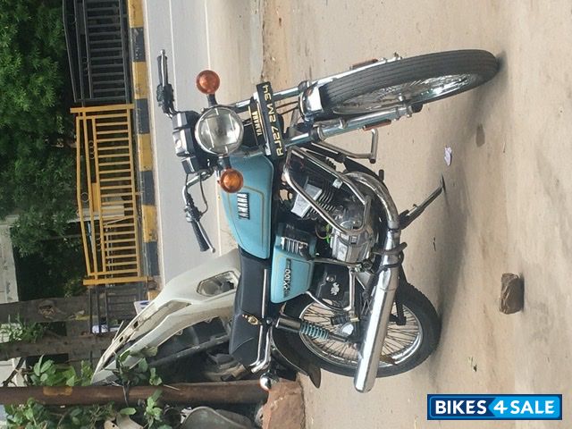 Skyblue Yamaha RX 100