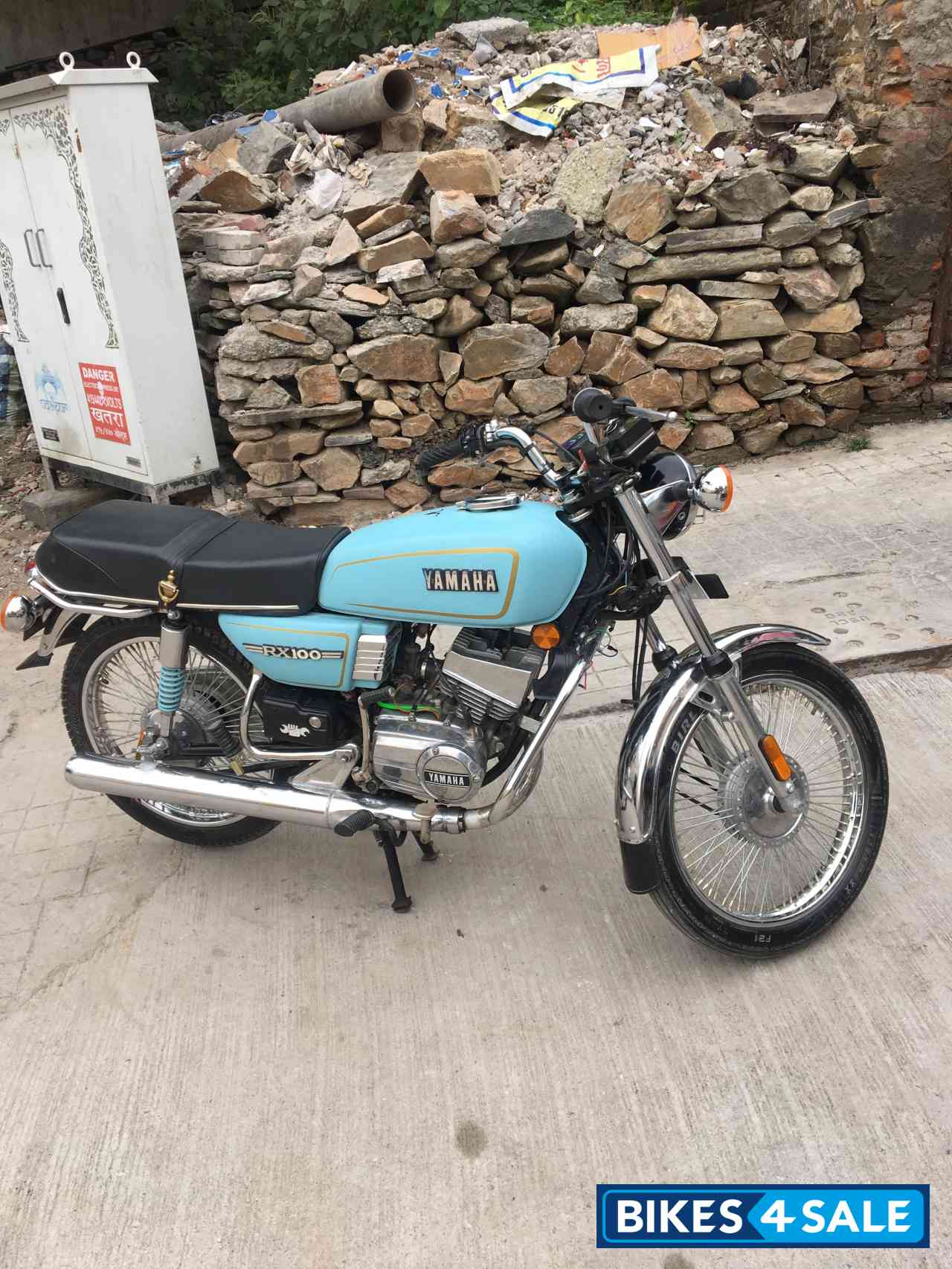 Skyblue Yamaha RX 100