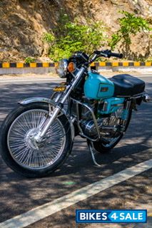Skyblue Yamaha RX 100