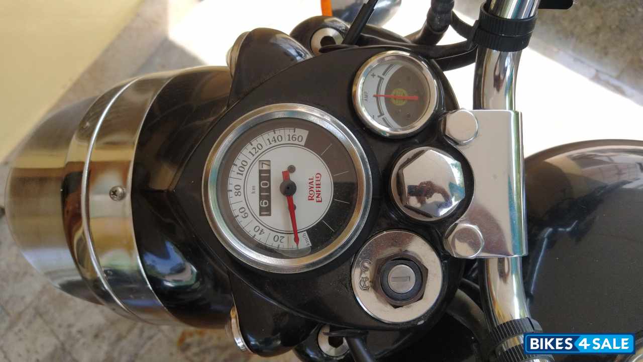 Black Royal Enfield Classic 350