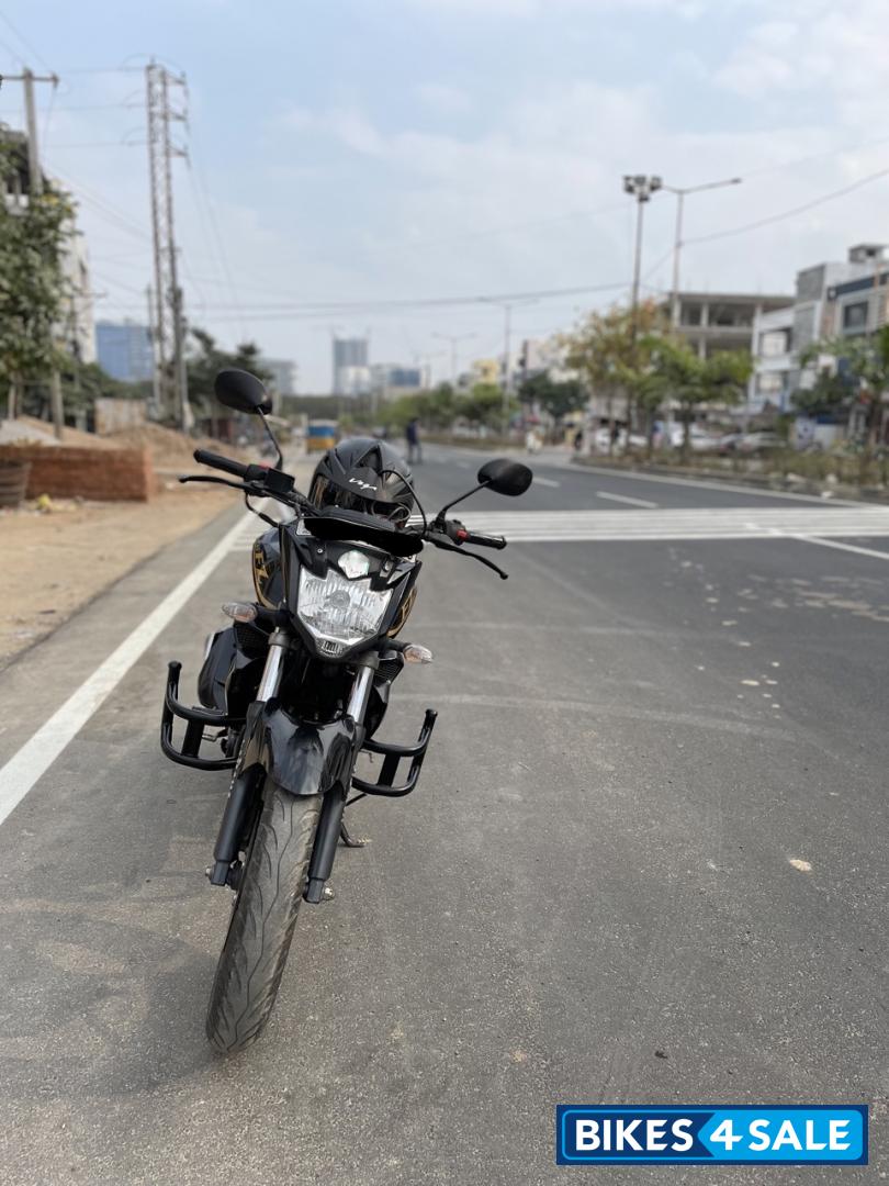 Black Yamaha FZ FI V2