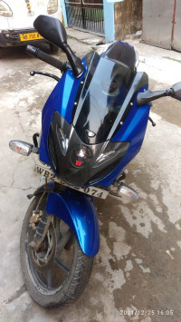 Blue Bajaj Pulsar 220F