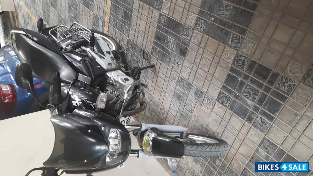 Black Bajaj Pulsar 150 DTSi Black Bajaj Pulsar 150 DTSi