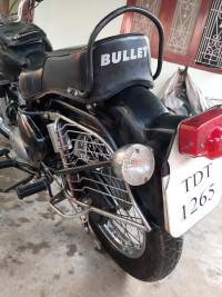 Black Royal Enfield Bullet 350