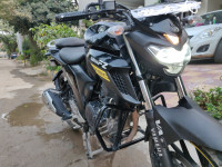 Yamaha FZ25