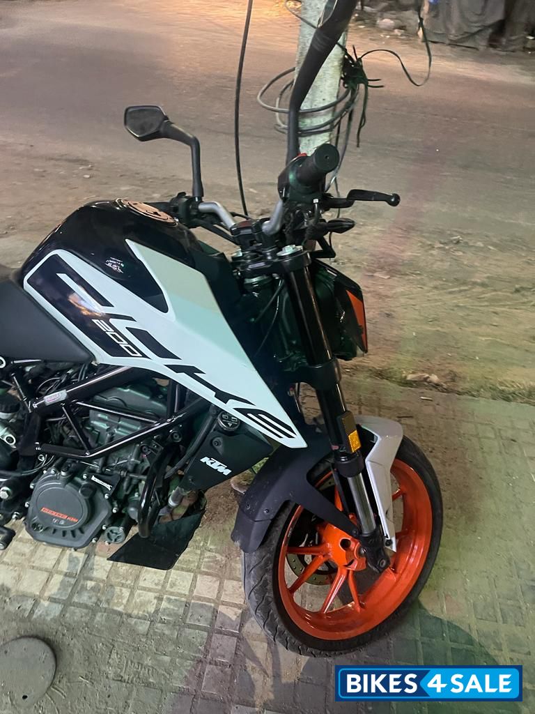 KTM Duke 200