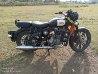Black Royal Enfield Classic 350