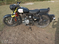 Black Royal Enfield Classic 350