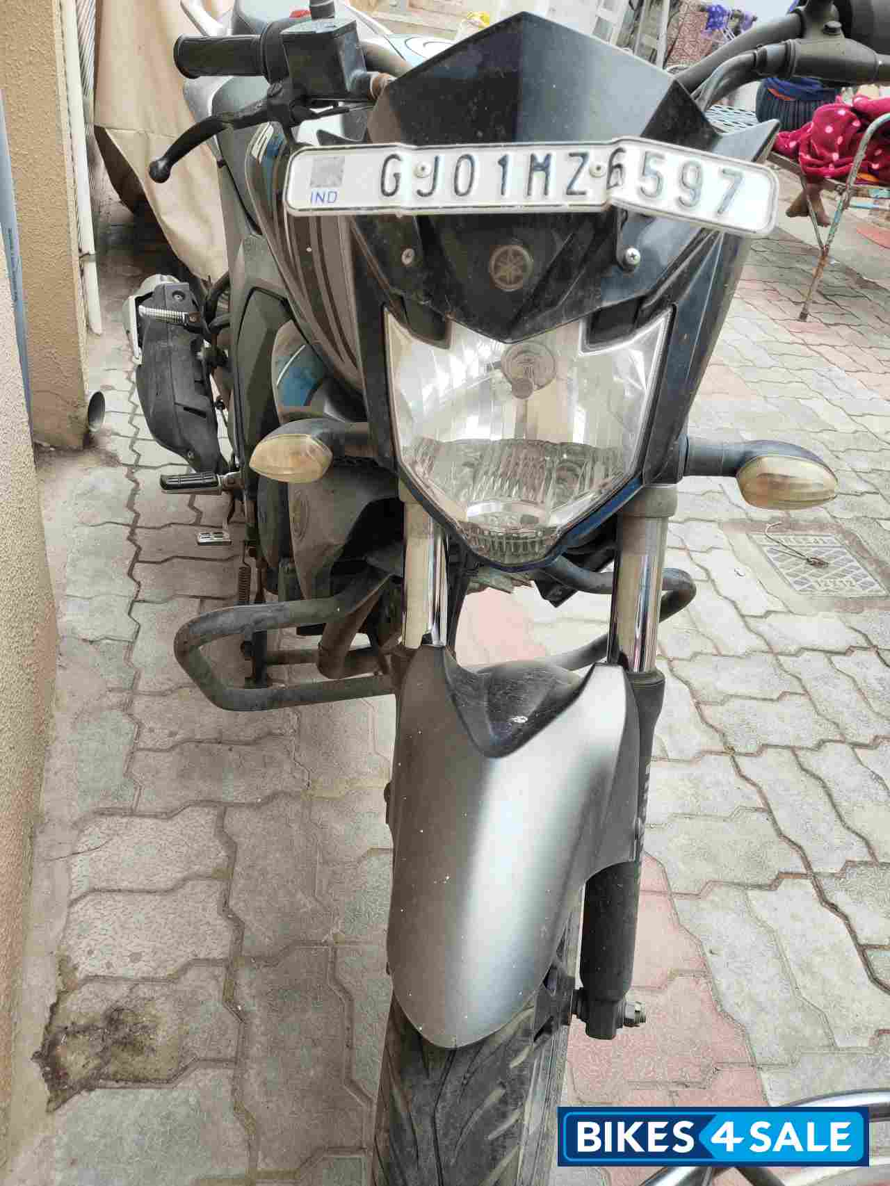 Hurricane Grey Yamaha FZ-S FI V2