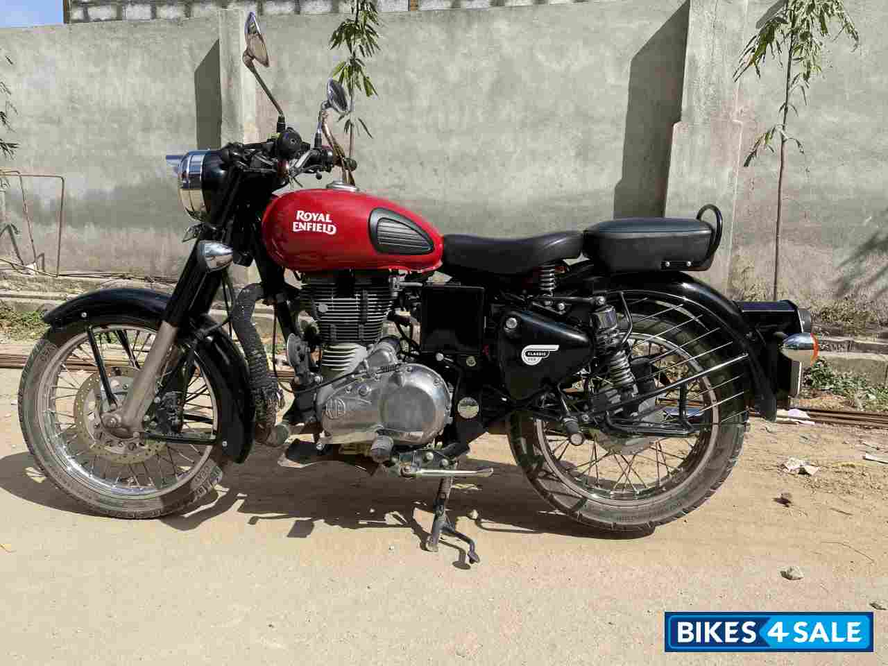 Red Royal Enfield Classic 350 Redditch Red