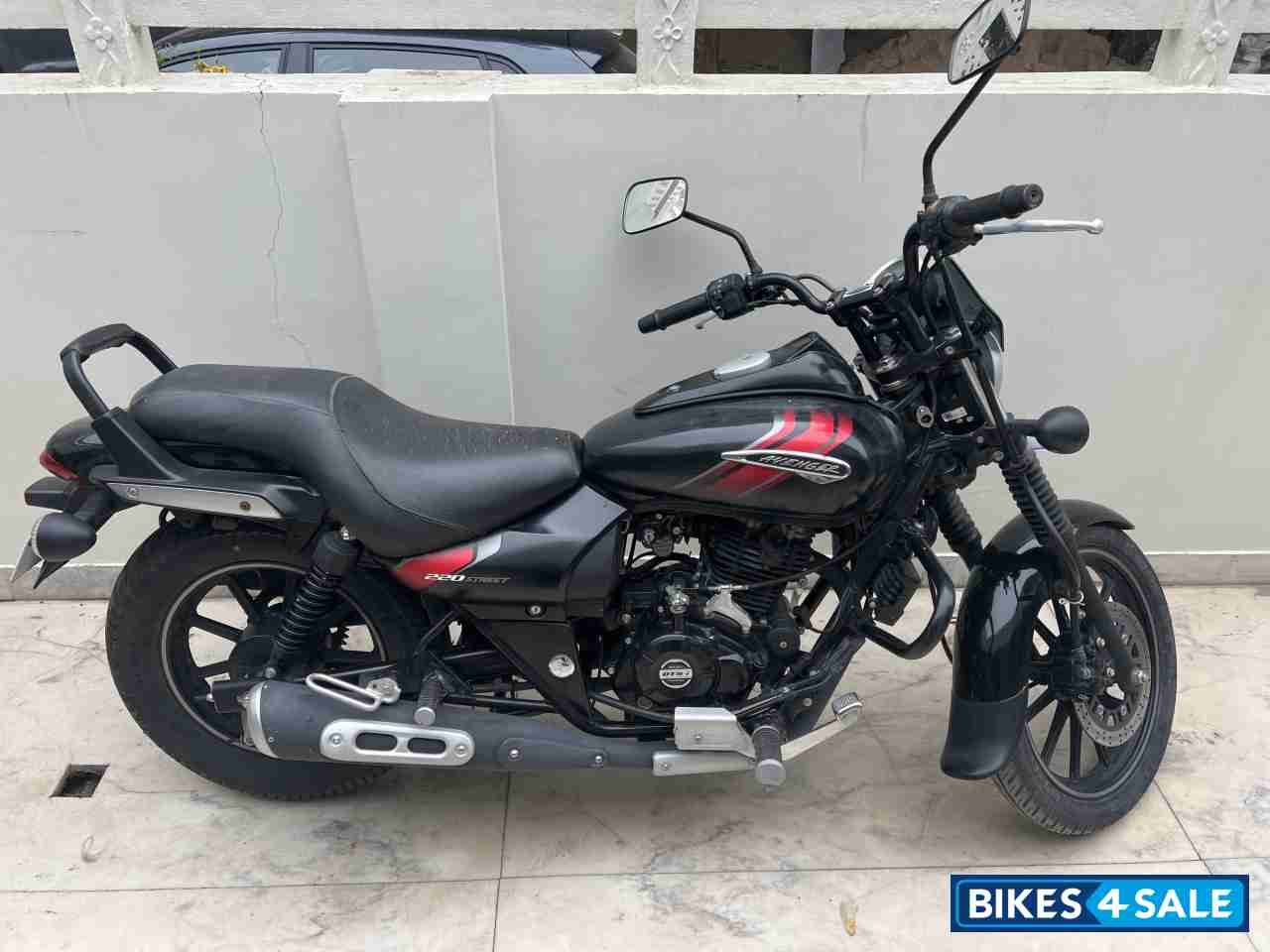 Bajaj Avenger Street 220