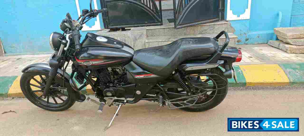 Bajaj Avenger Street 220
