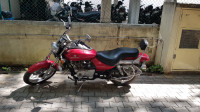 Red Bajaj Avenger 220 DTS-i