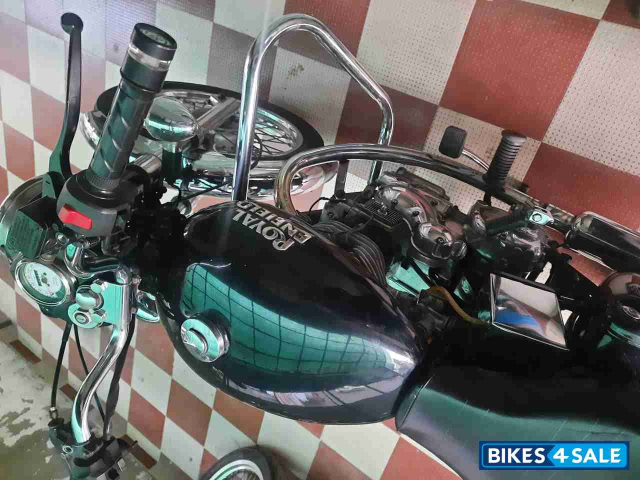 Black Royal Enfield Bullet