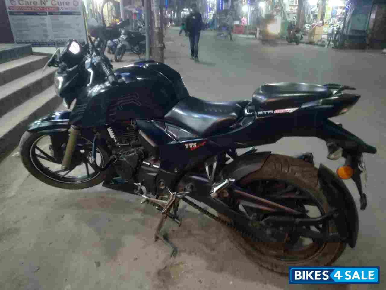 Black TVS Apache RTR 200 4V